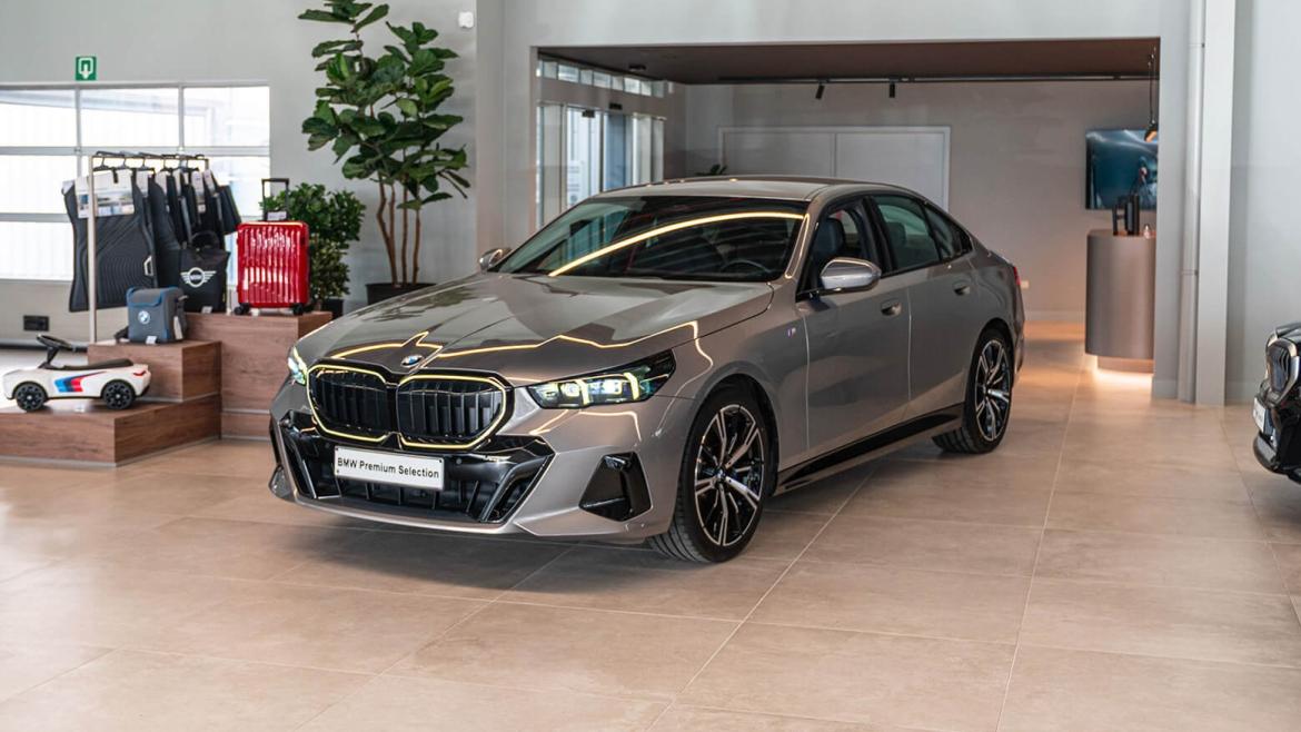 BMW PREMIUM SELECTION.